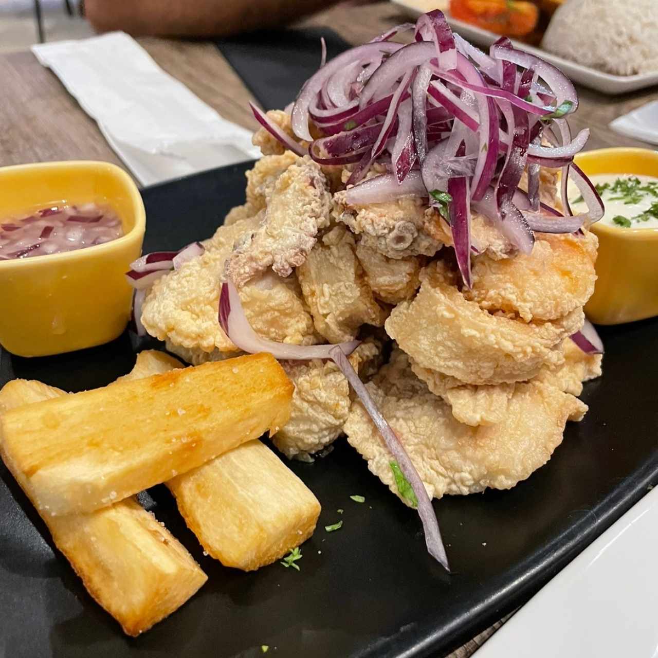 TÍPICO - JALEA DE MARISCOS