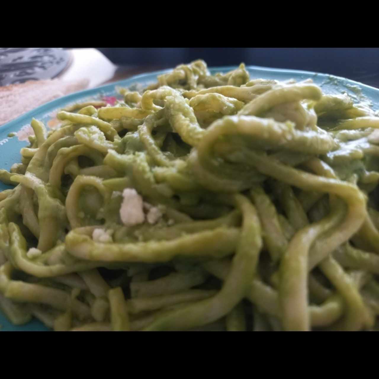 PASTAS - TALLARÍN VERDE (POLLO)