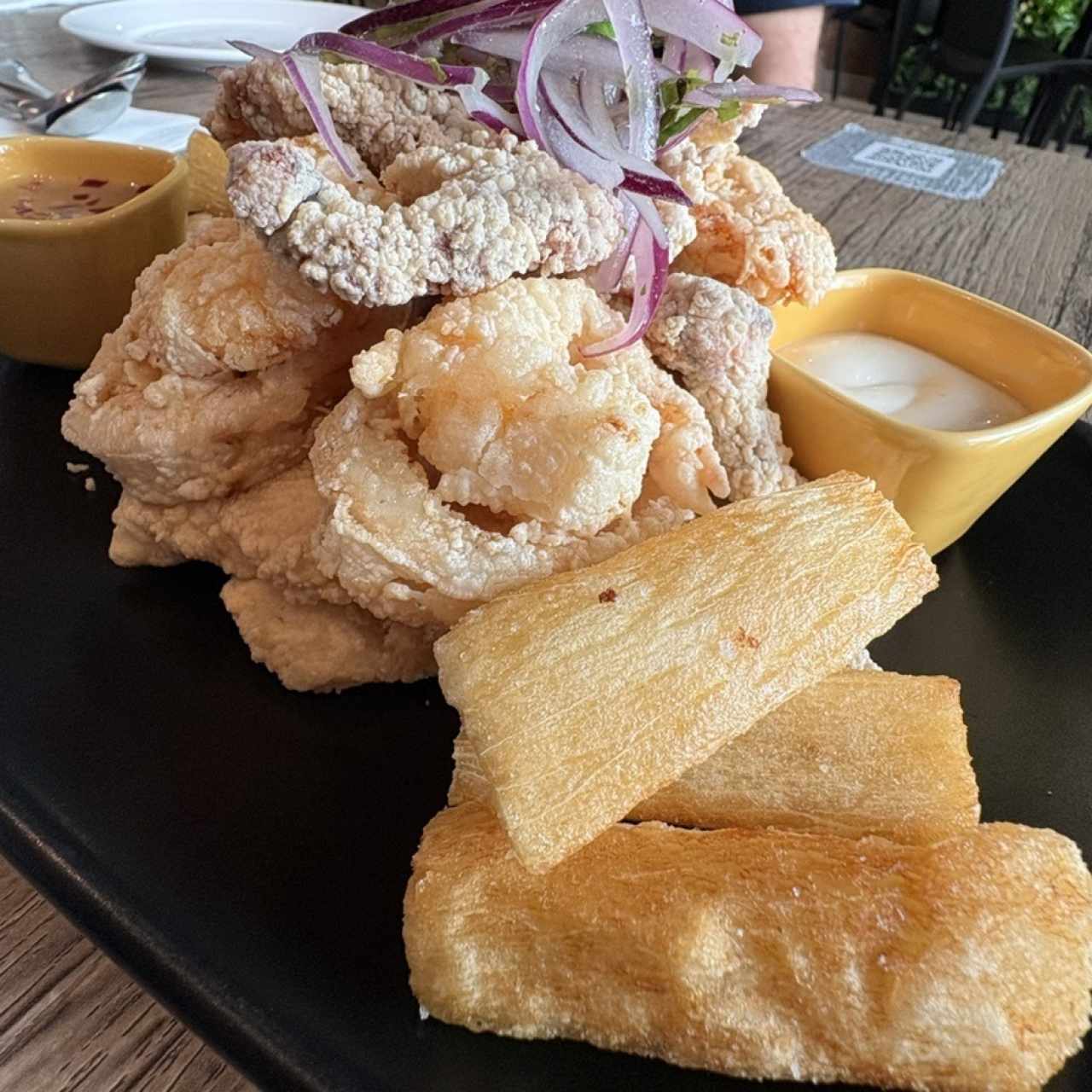 TÍPICO - JALEA DE MARISCOS