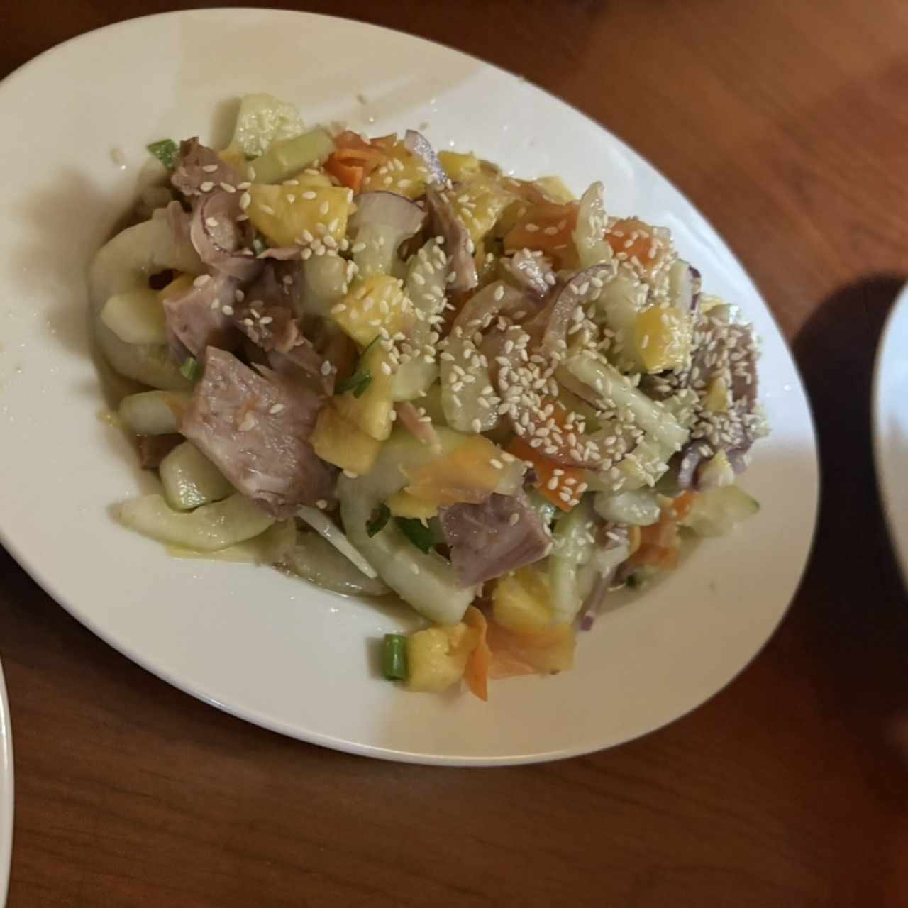 Nom Thit Bó (Ensalada de vegetales con carne de res)