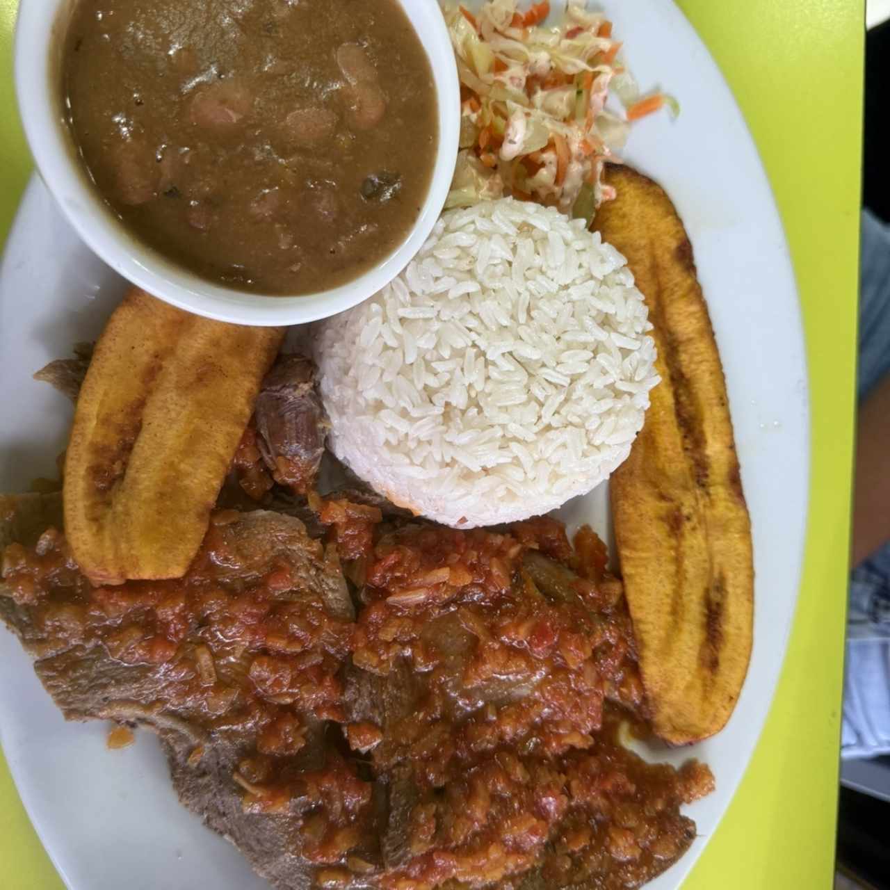 Almuerzos - Lengua en Salsa
