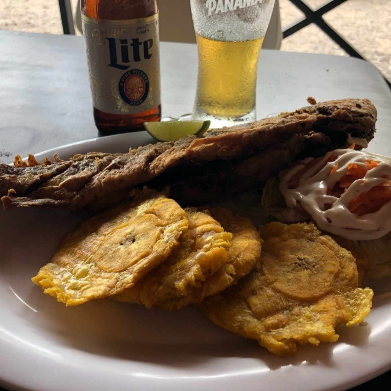 Corvina con Patacones