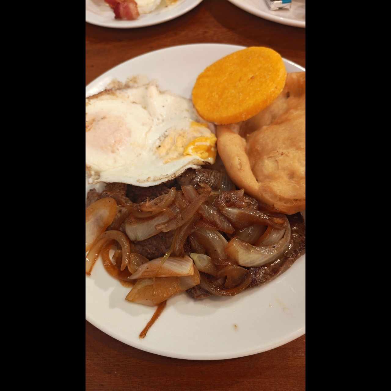 Desayunos - Bistéc a Caballo