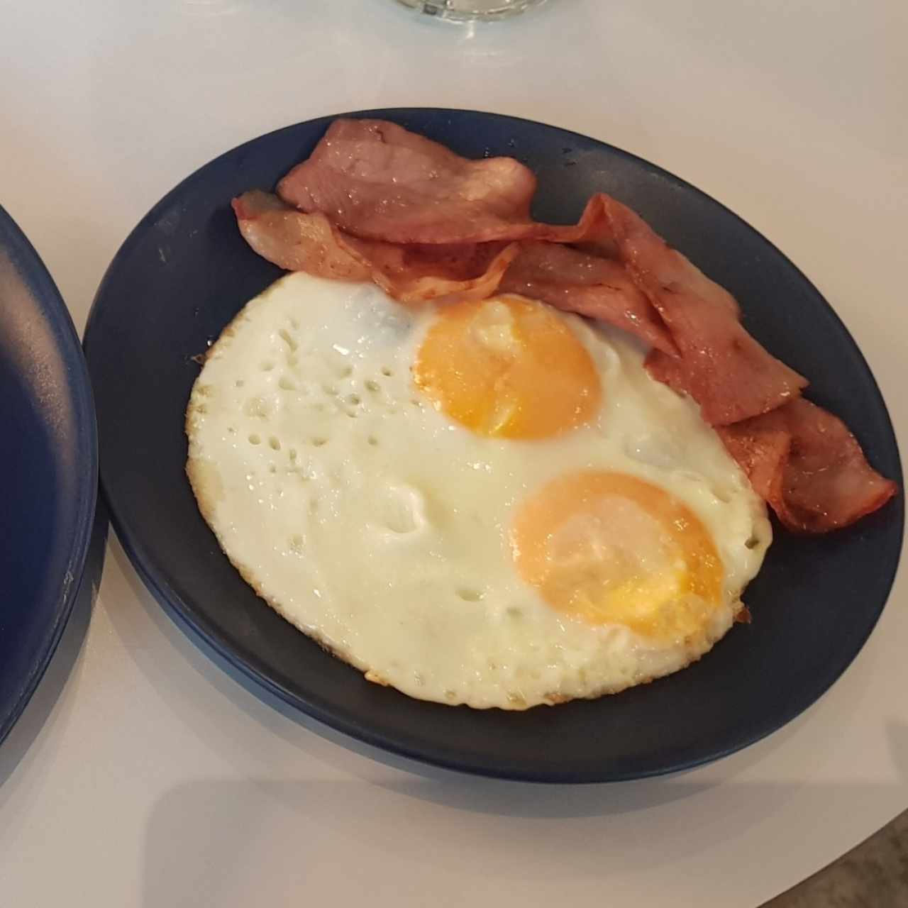 Huevos y bacon