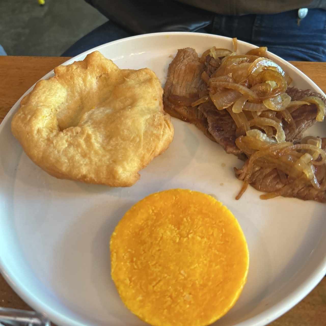 Desayunos - Bistéc a Caballo