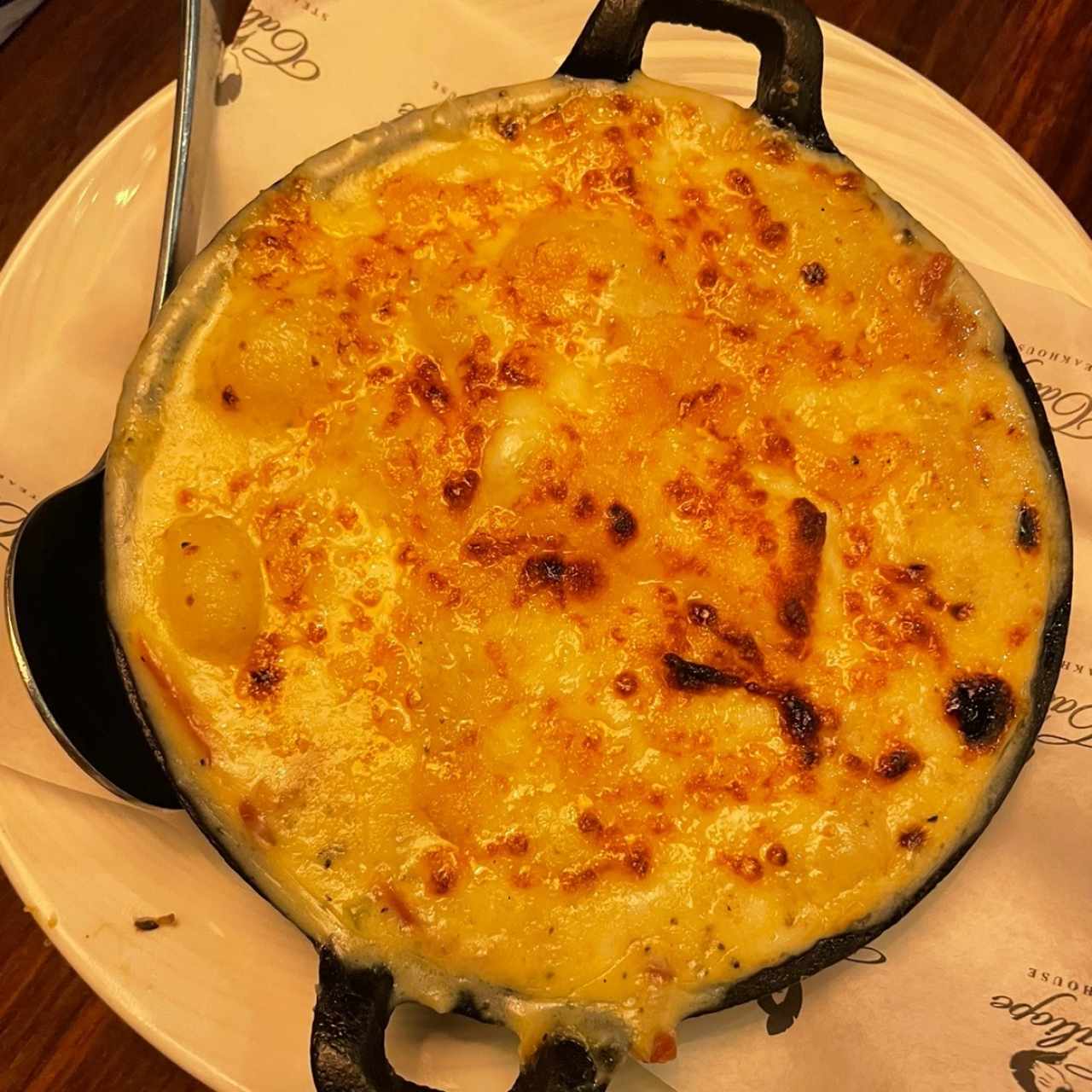 Gnocchi Mac and Cheese Trufado con Jamón Serrano