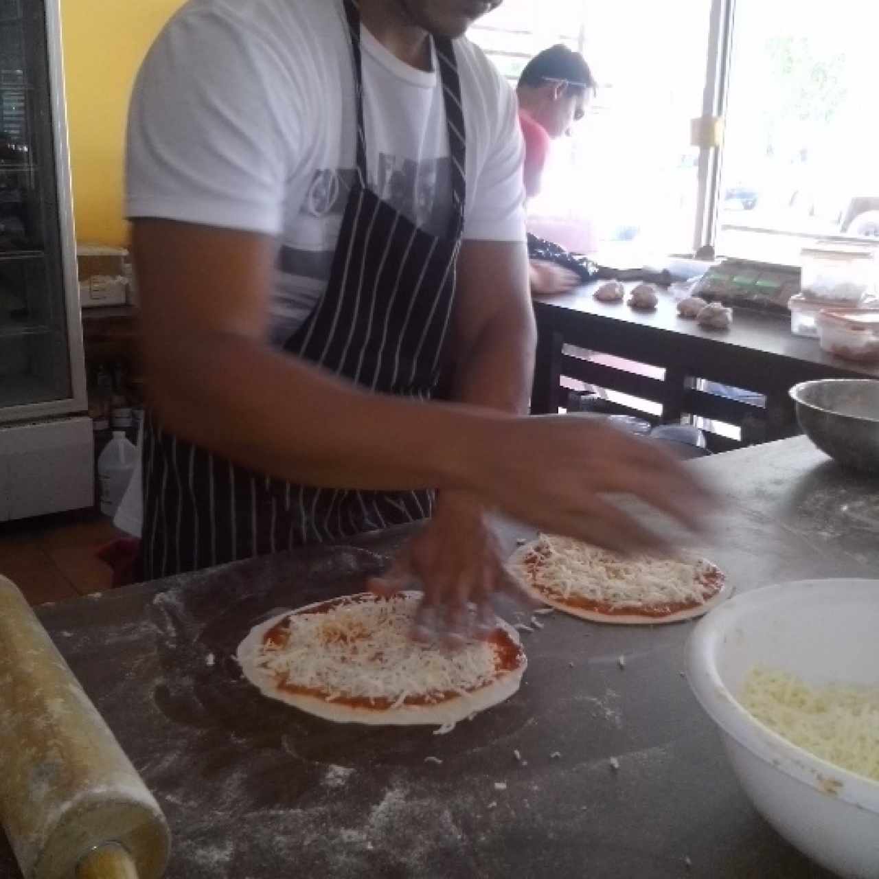 preparando mi pizza 