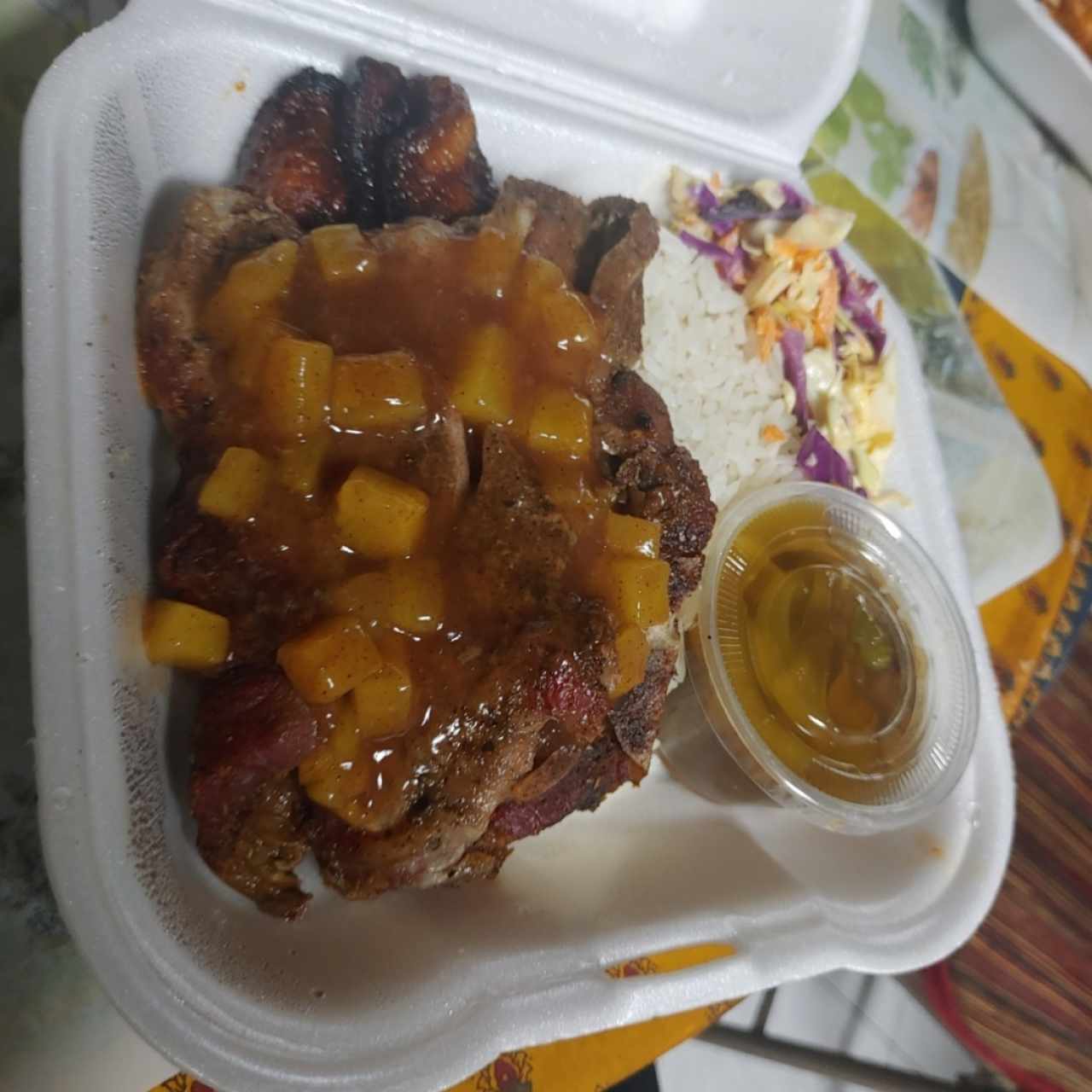 Chuleta con piñas 