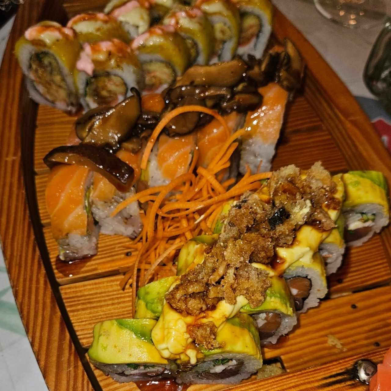 Roles especiales - Causeway, Shitake Sake y Tentación