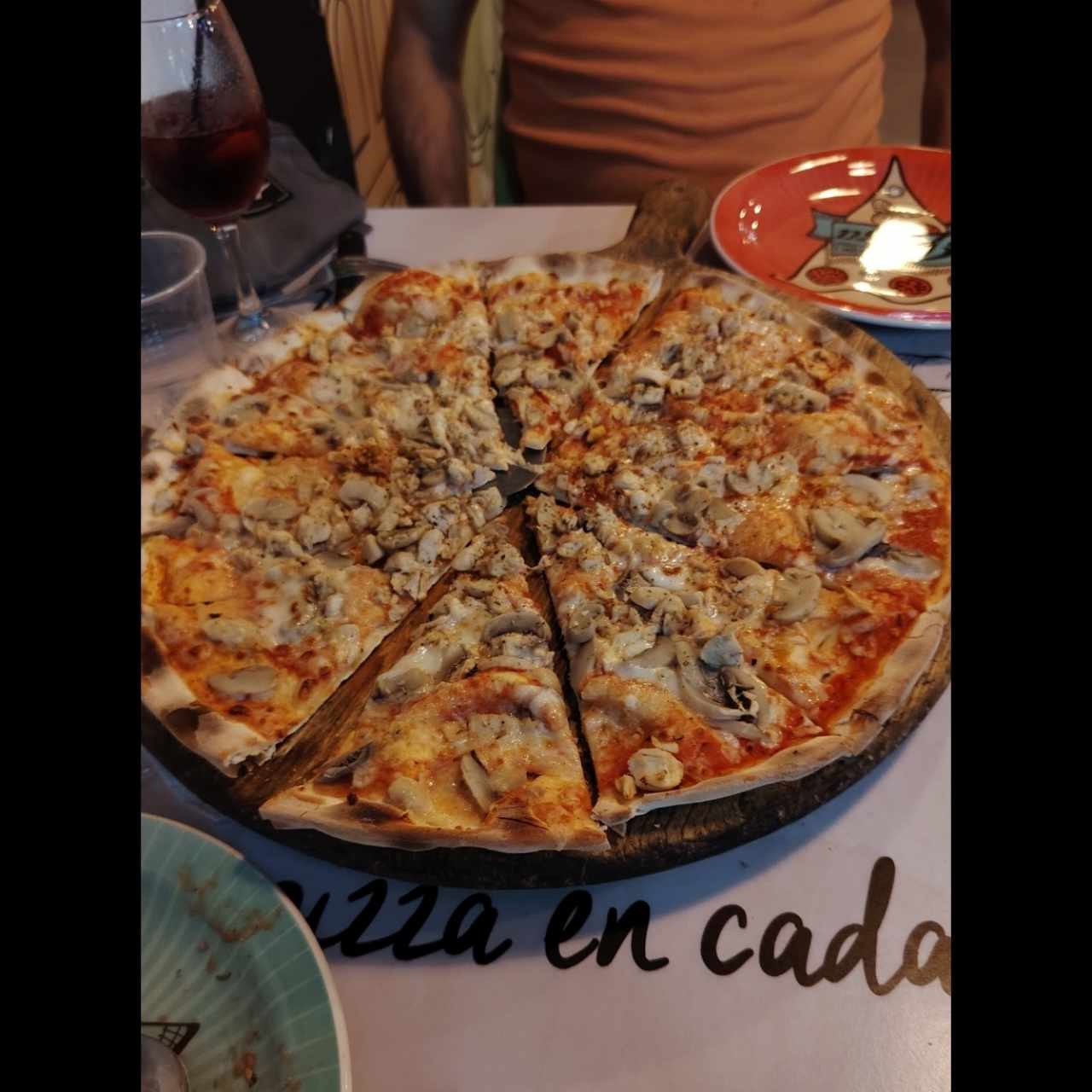 Pizzas familares - Pollo Y hongo