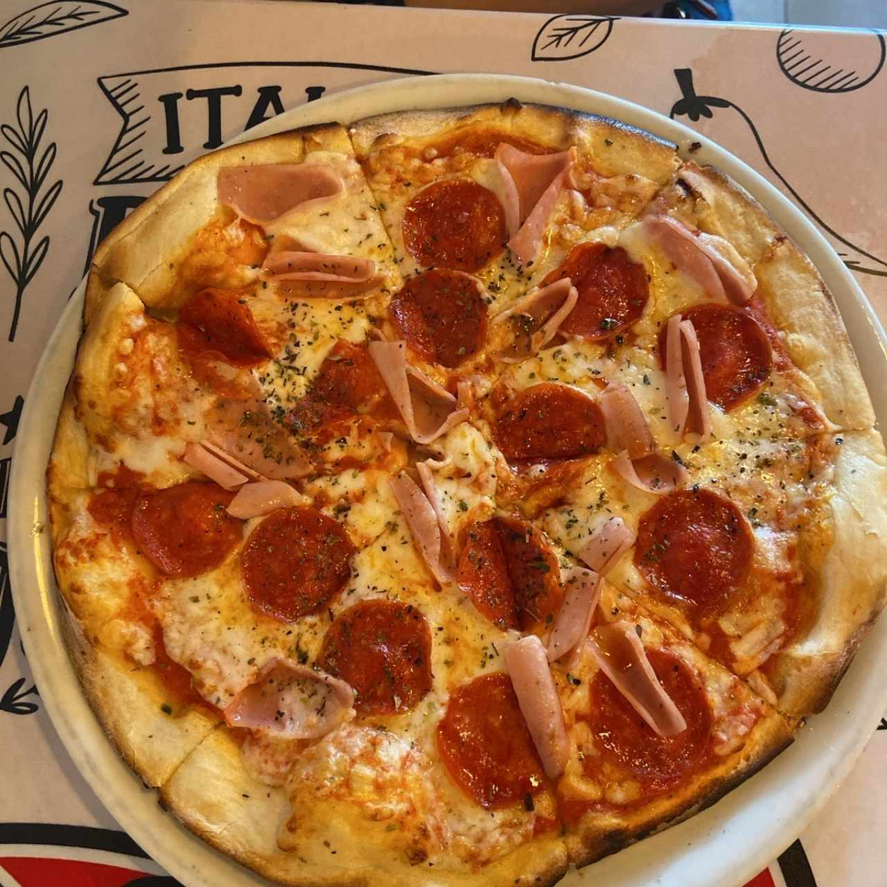 Jamón con peperoni
