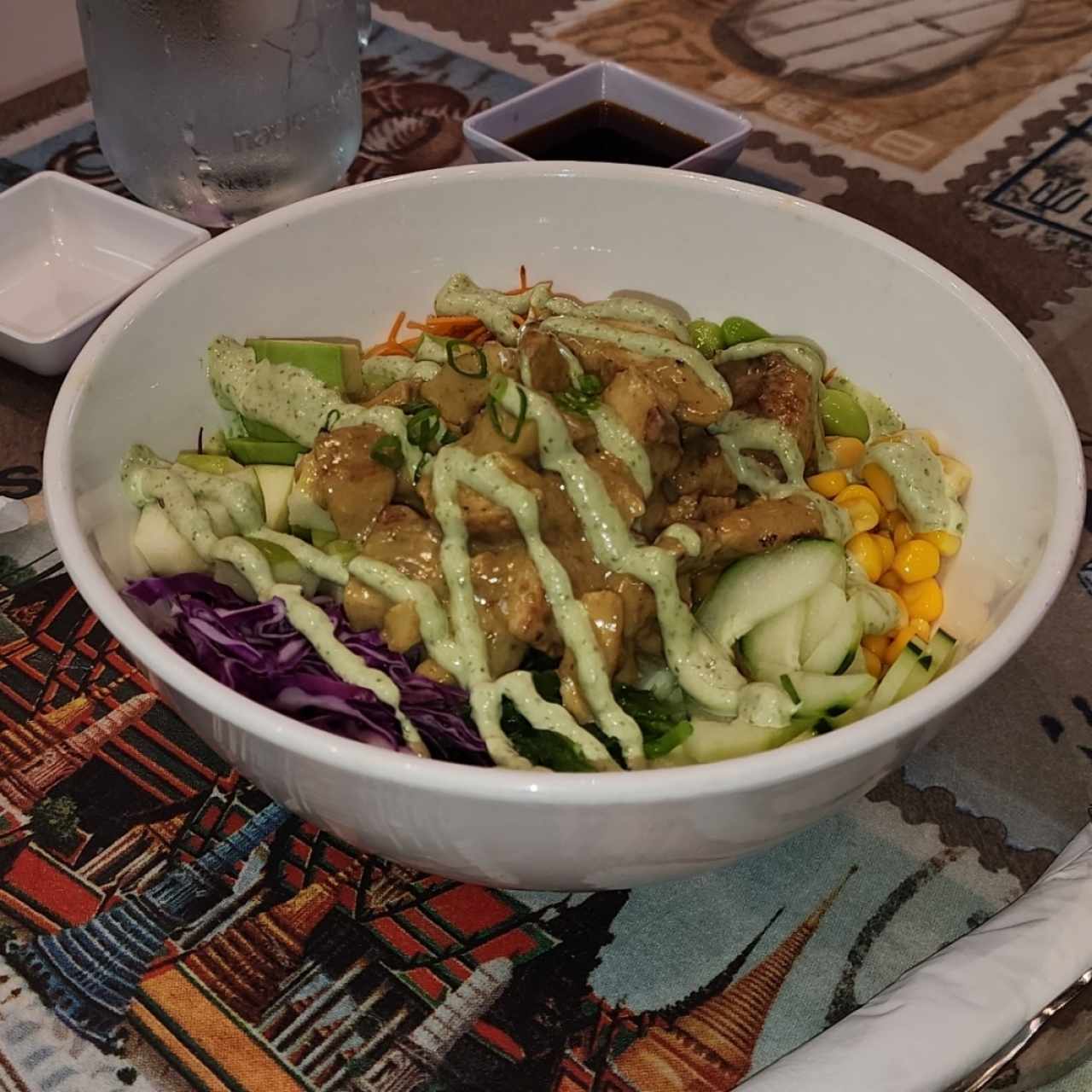 Poke de Pollo al Curry