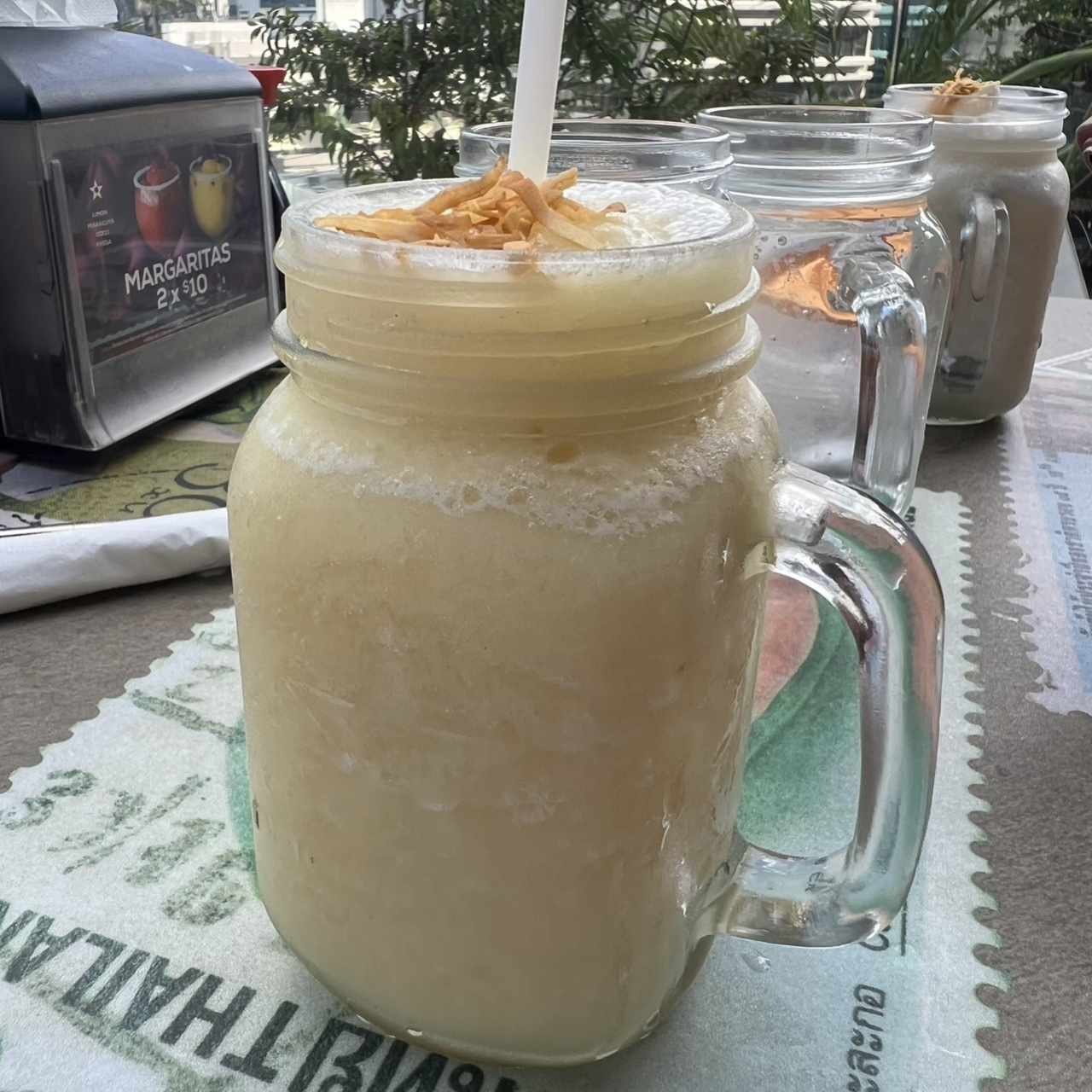 Jugo piña, coco y limón