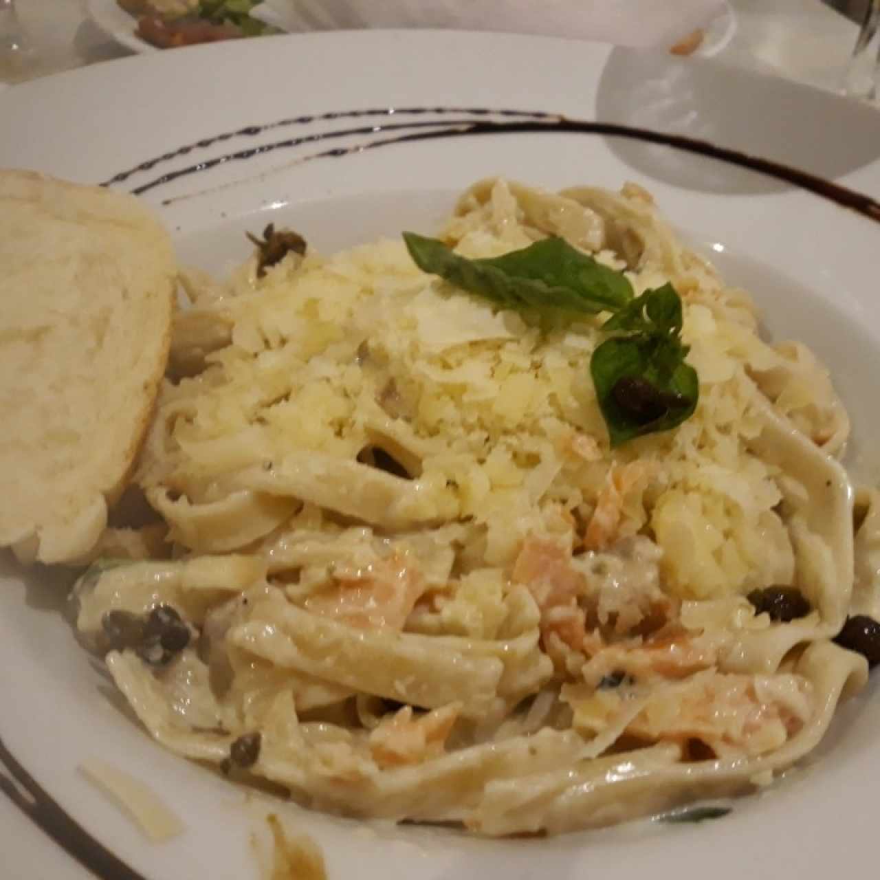 fetuccini humo con hongos frescos