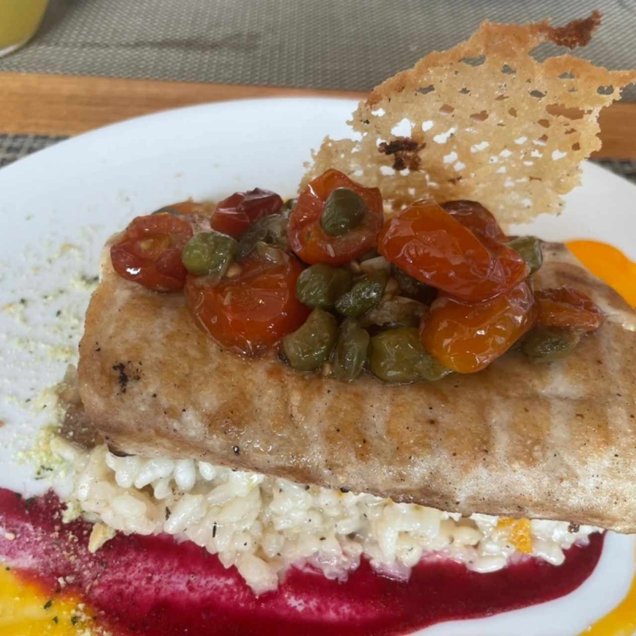 Robalo a la Mediterránea