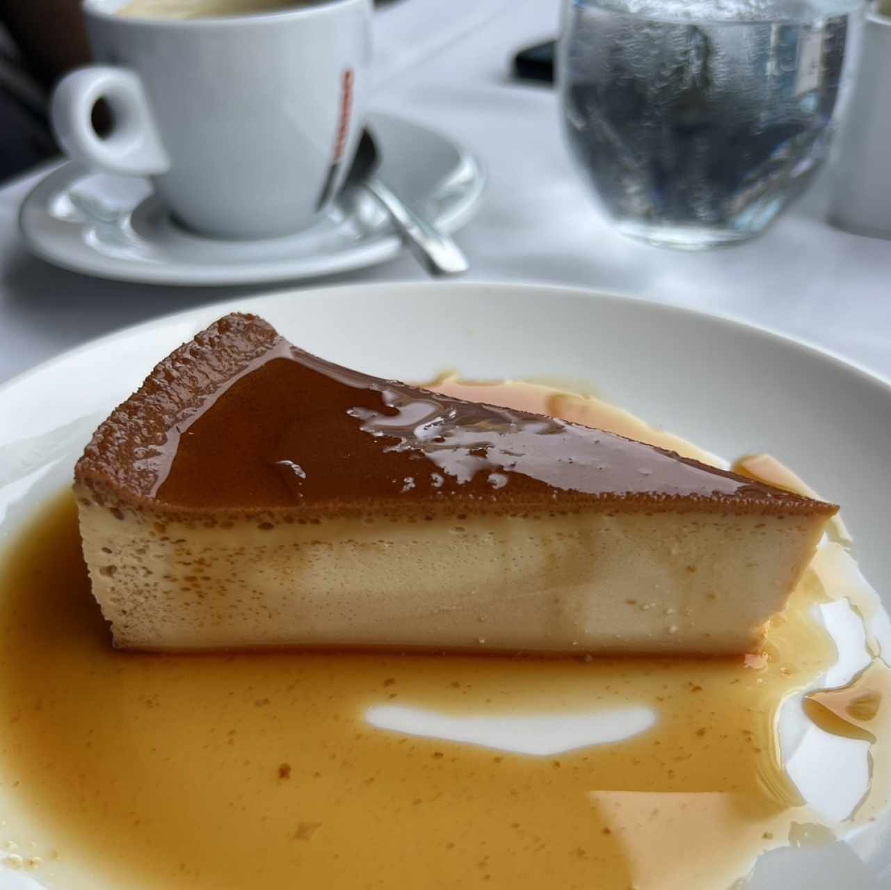 Flan de la casa