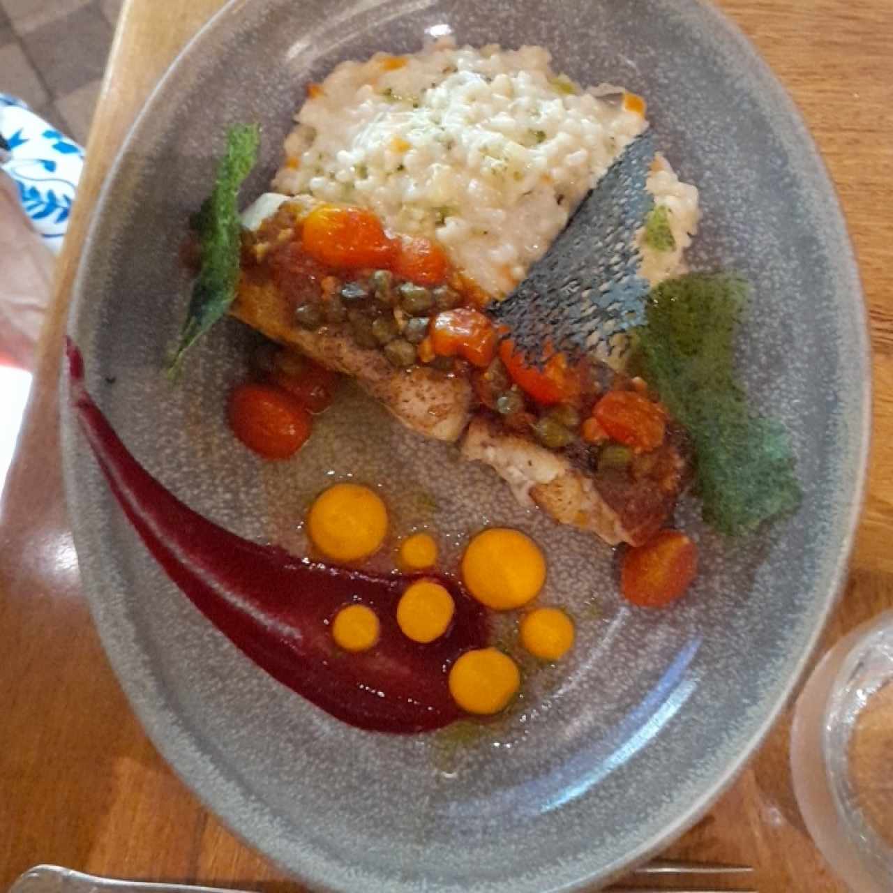 Pesce a la Mediterránea