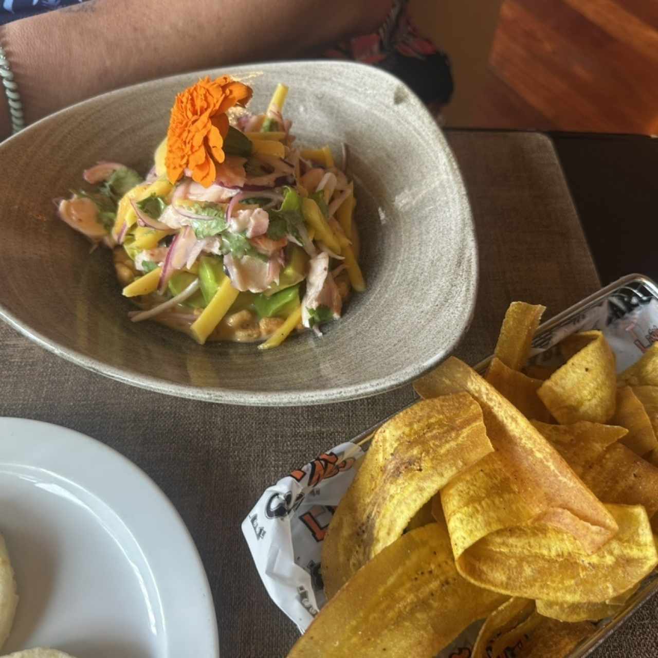 CEVICHE PERUANO FUSIÓN DE CAMARÓN