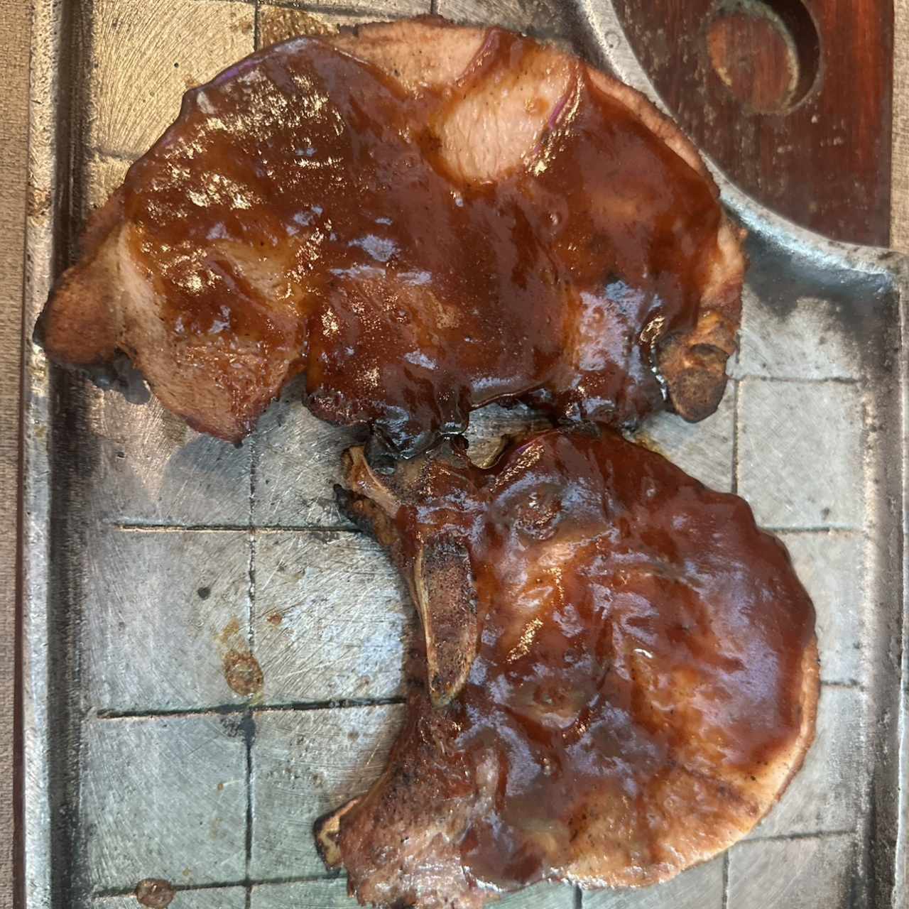 CHULETA DE CERDO AHUMADA (14 ONZ)
