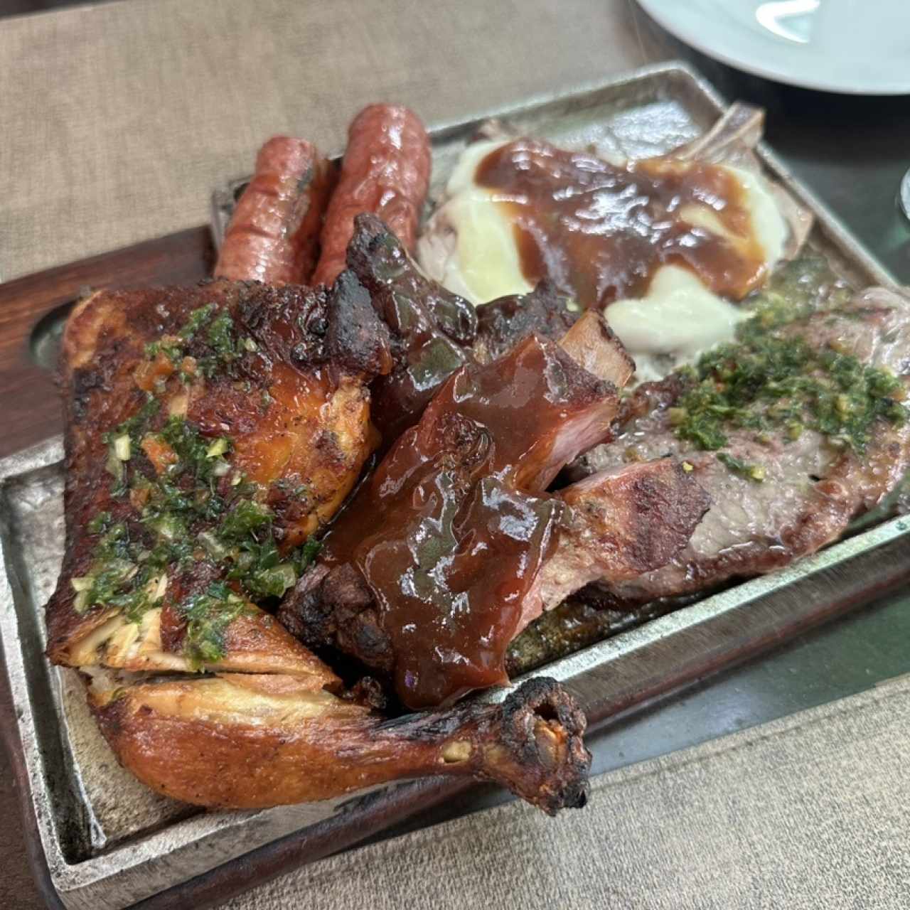 ESPECIALIDADES - PARRILLADA ARGENTINA FUSIÓN