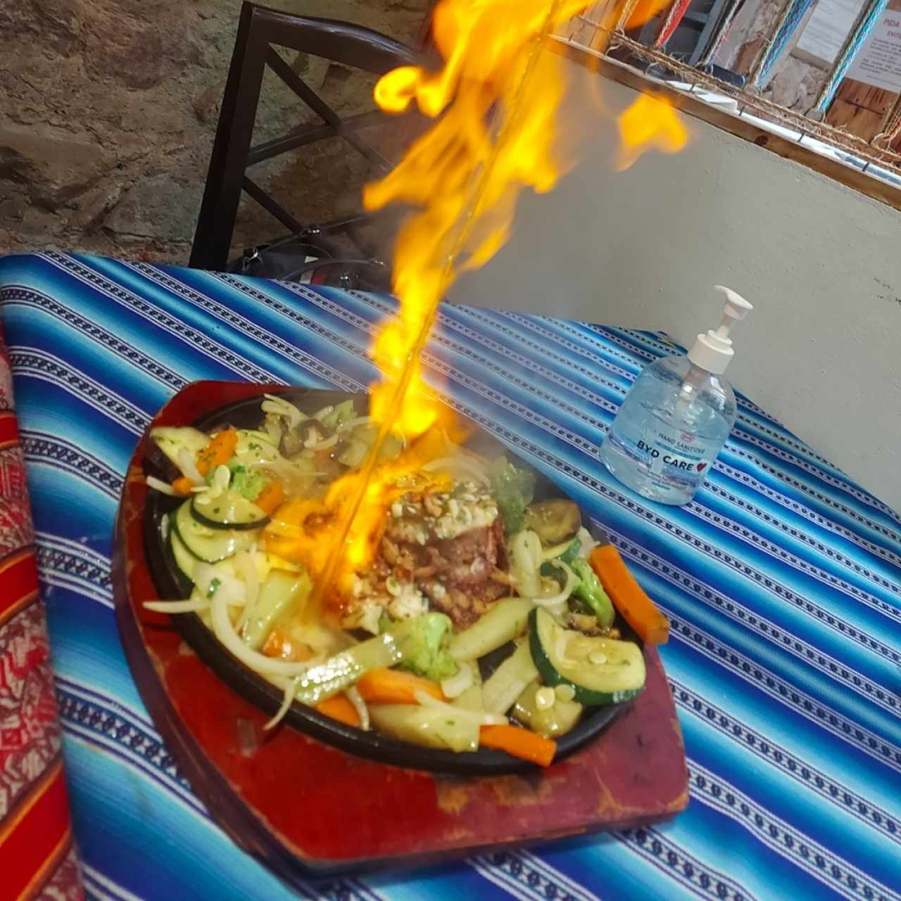 Entradas Calientes - Pulpo al Carbón
