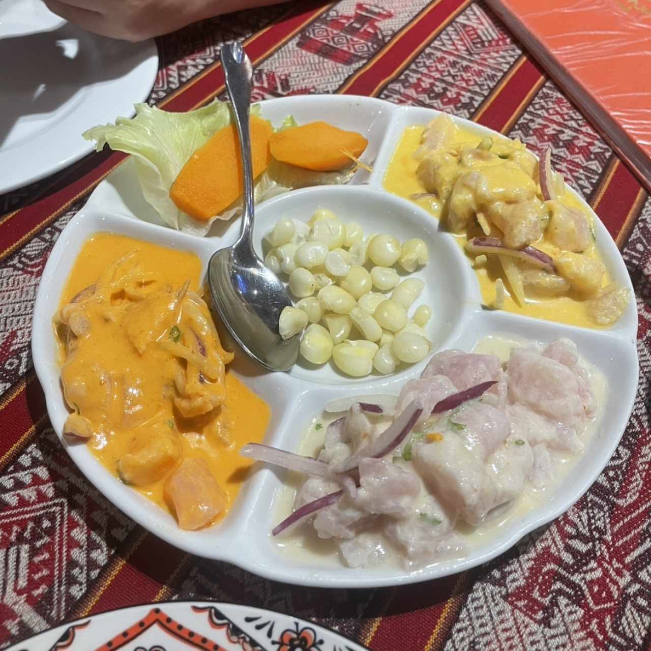 CEVICHE A LAS TRES CREMAS