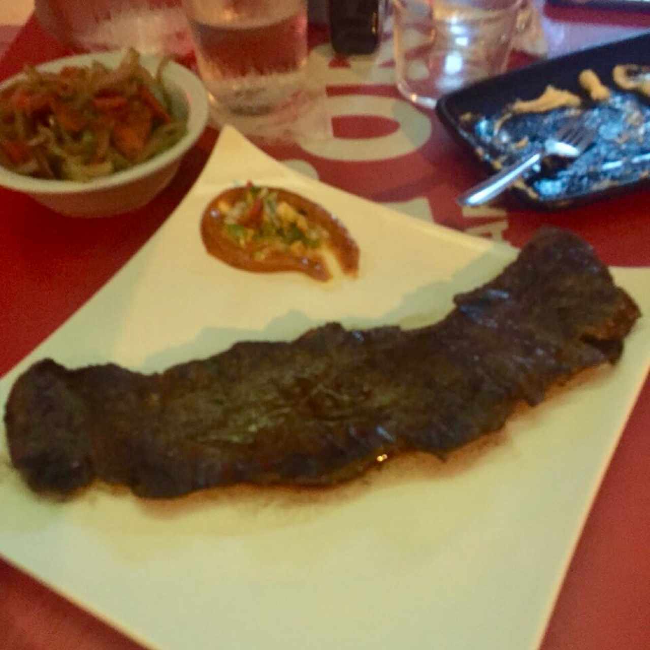 Entraña importada com vegetales