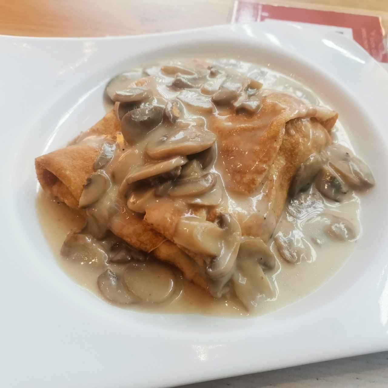 Crepe de pollo, queso y chanpiñones