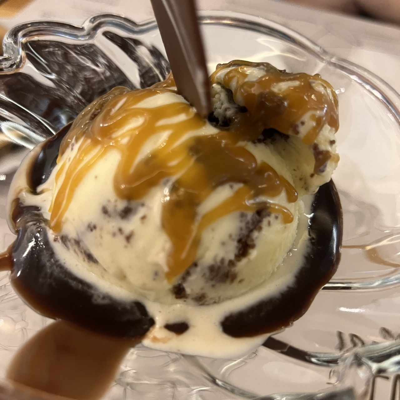Brawnie von helado nutela y caramelo 