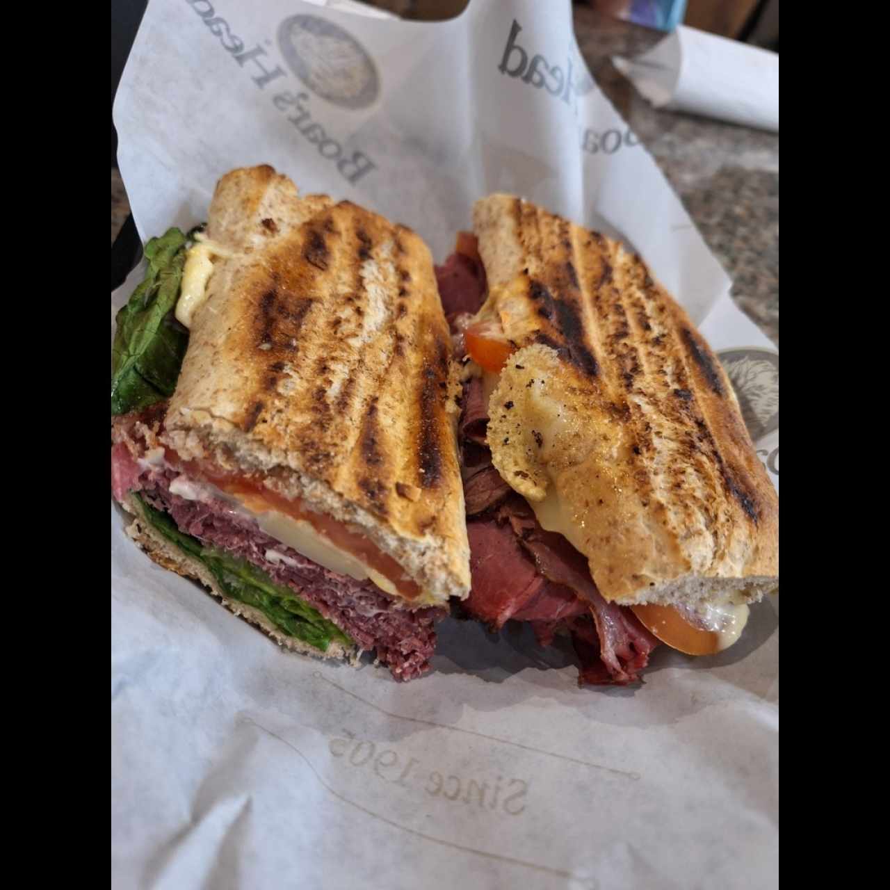 emparedado de pastrami