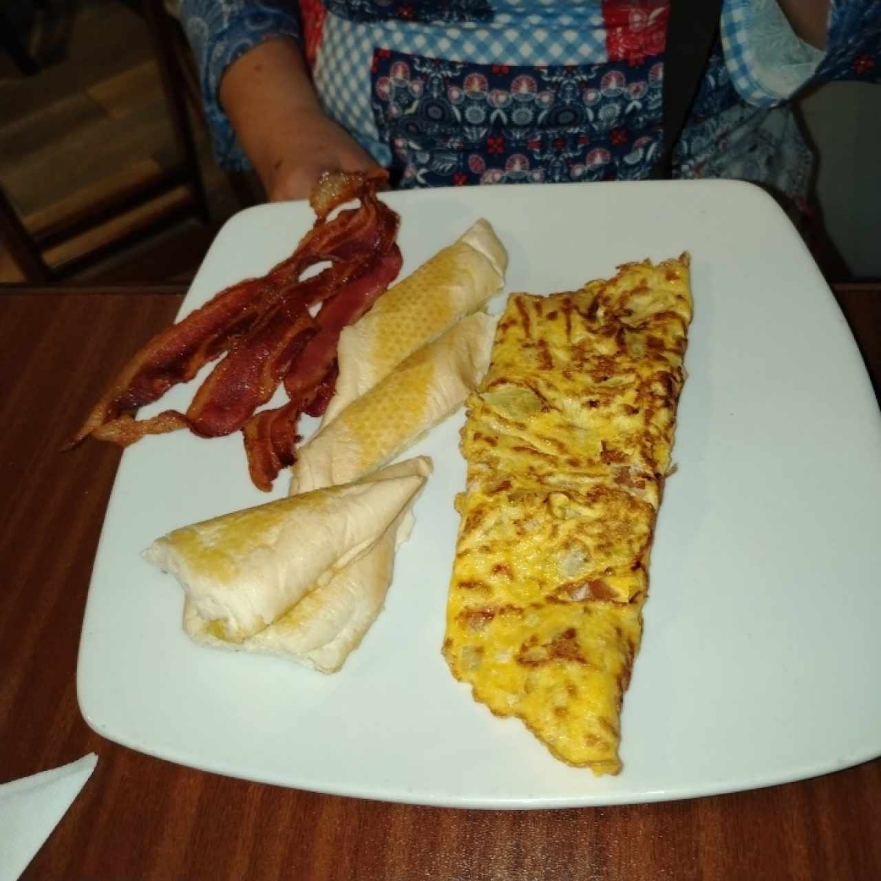 Omelette y tocino 