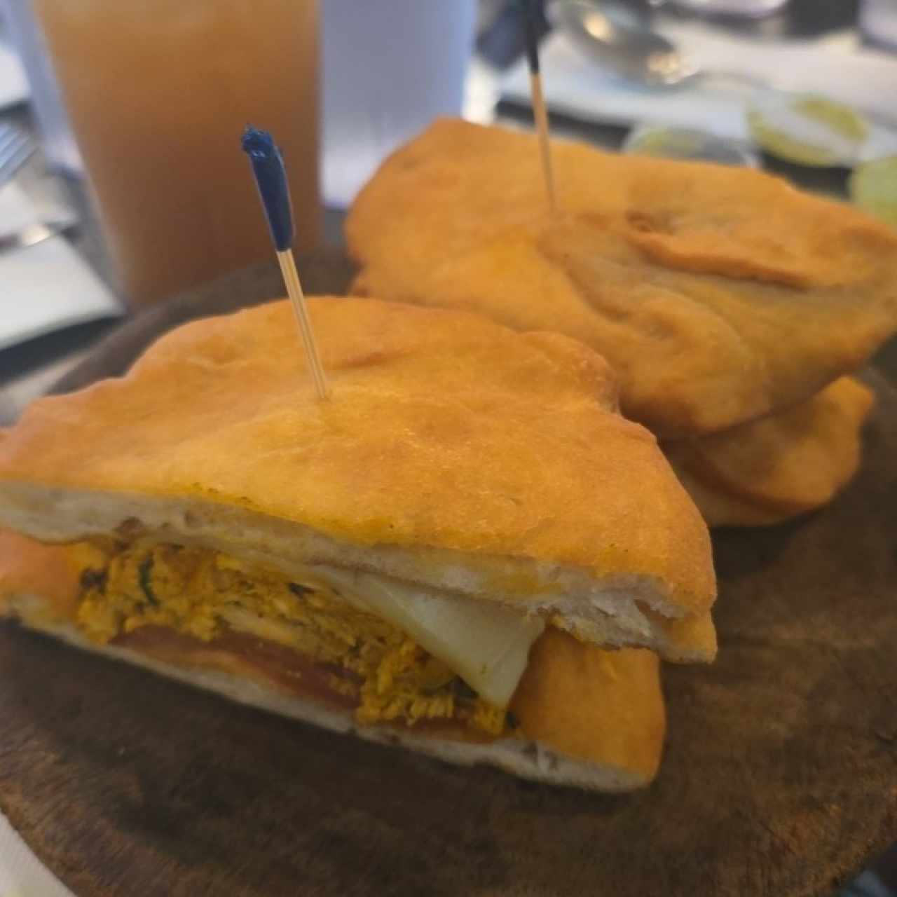 Emparedado de Pollo Criollo