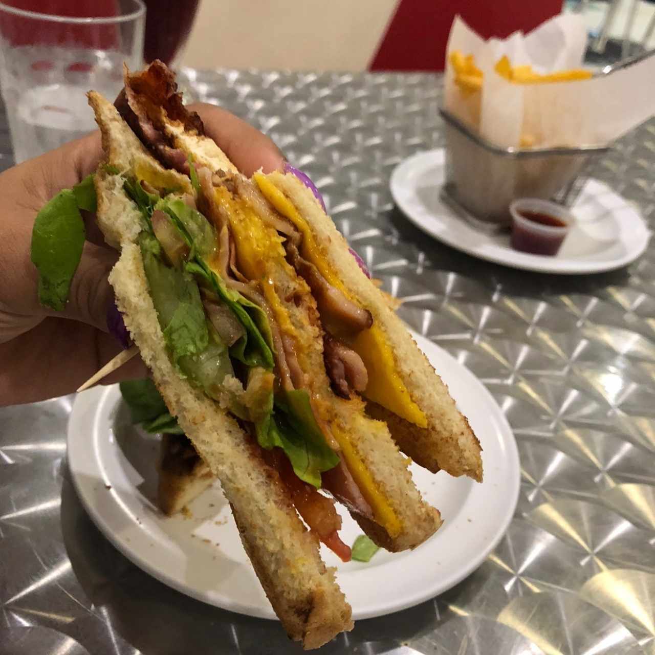 Emparedado Jamón y Tocino