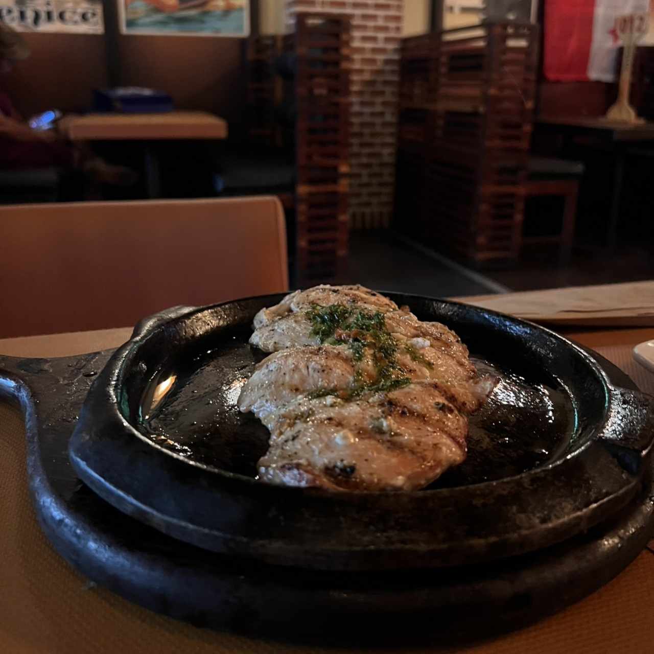 FILETE DE POLLO A LA BRASA