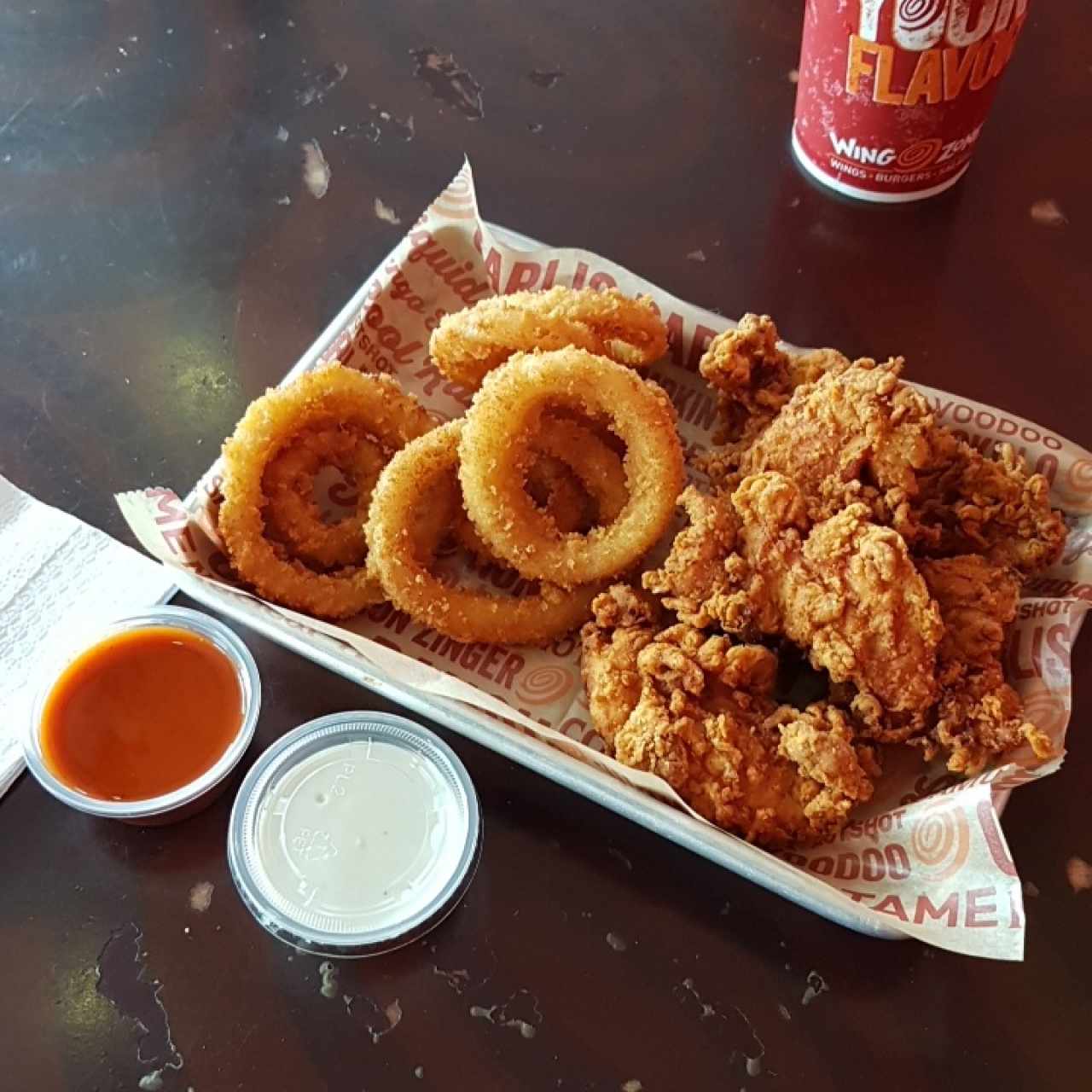 tenders con aros de cebolla