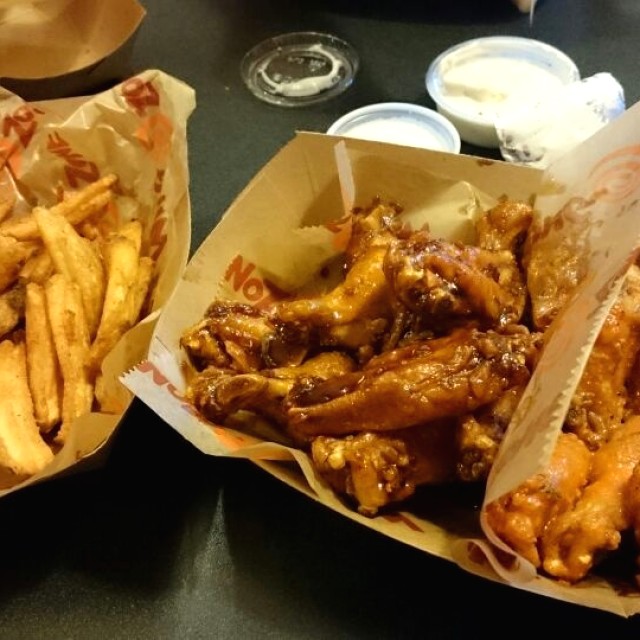 Wings y Papas