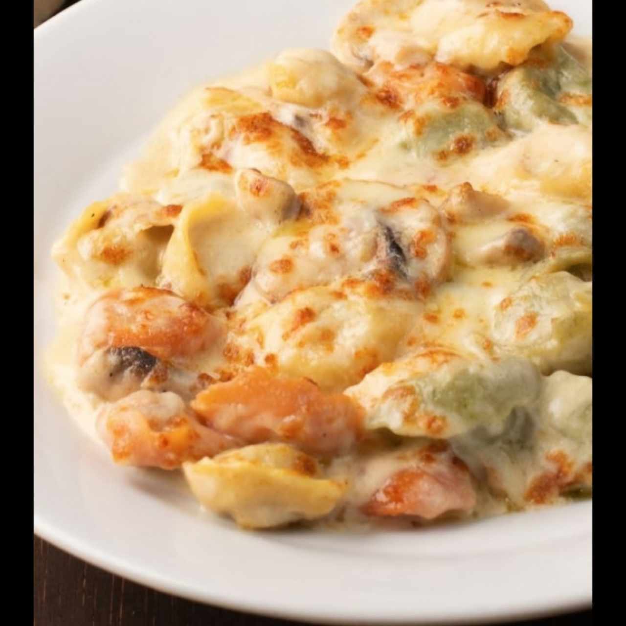 tortellini tricolor gratinado