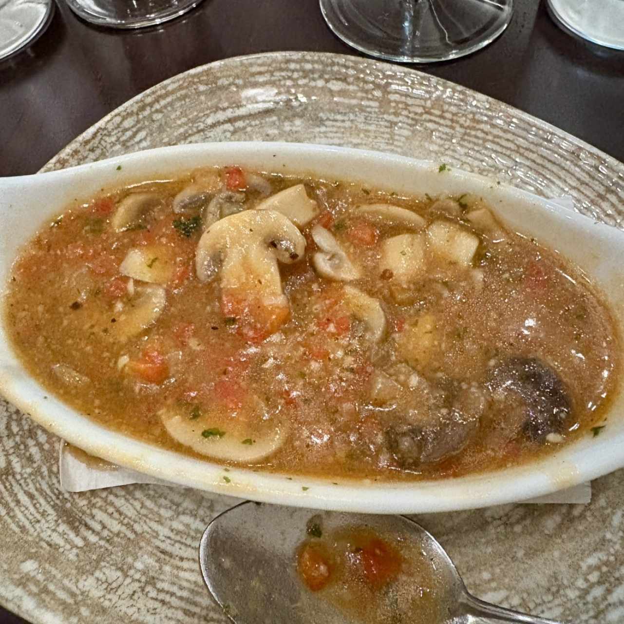 Hongos al ajillo
