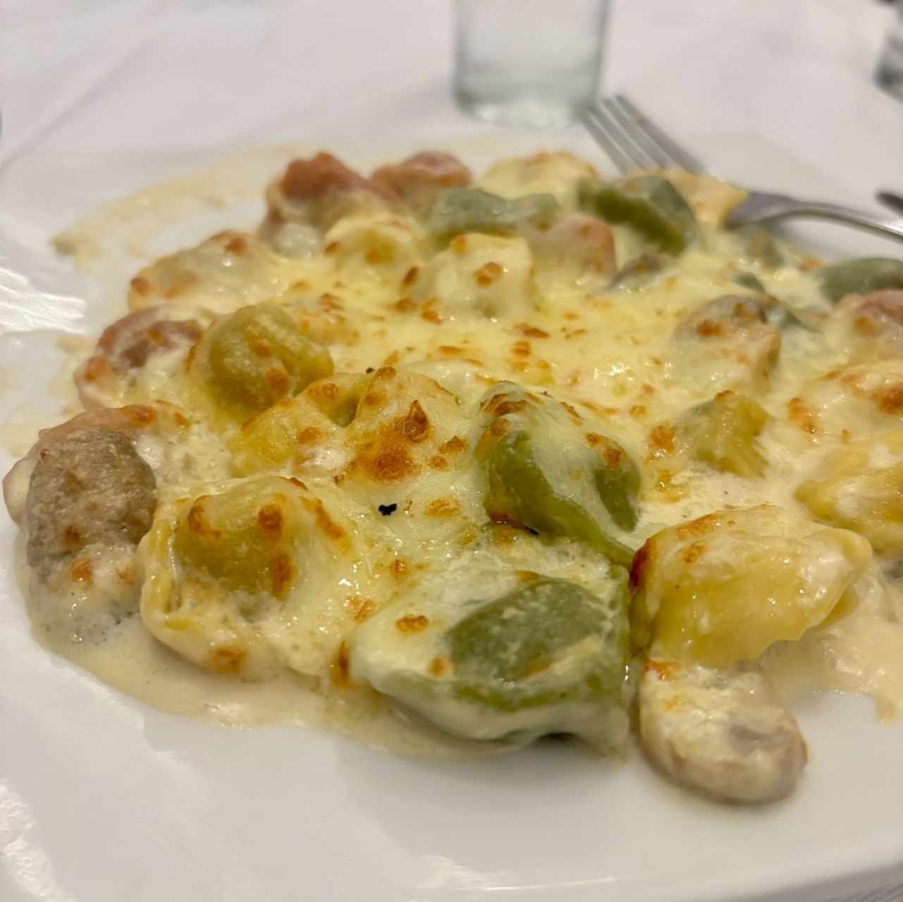 Tortellini tricolor relleno de queso