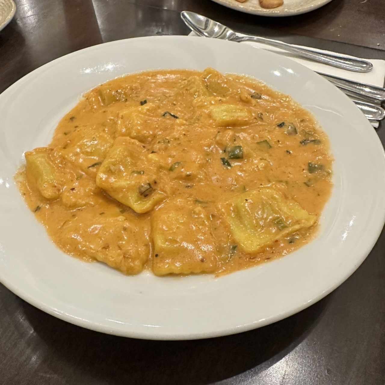 Raviolis rellenos de Queso al Vodka