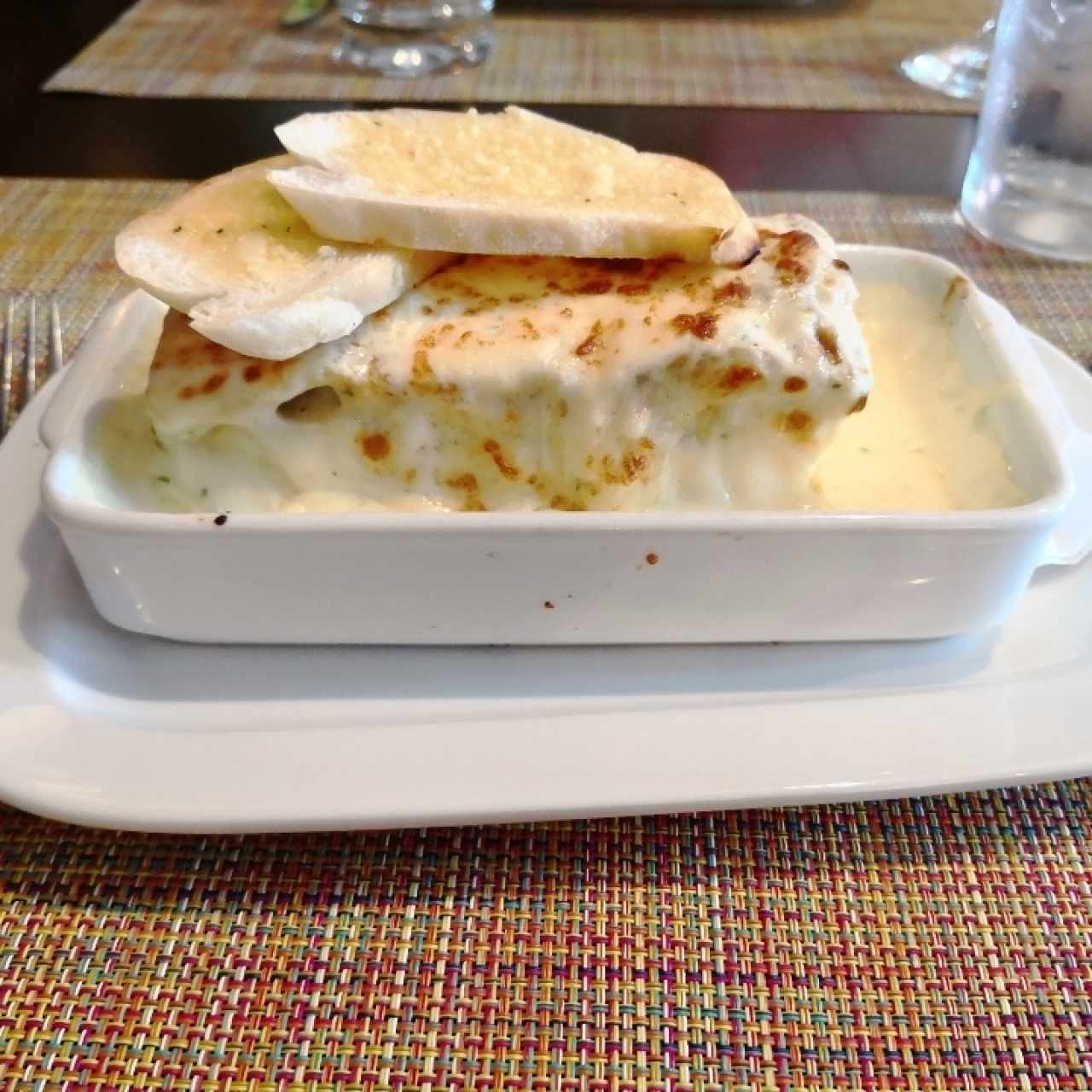 lasaña de pollo con espinacas