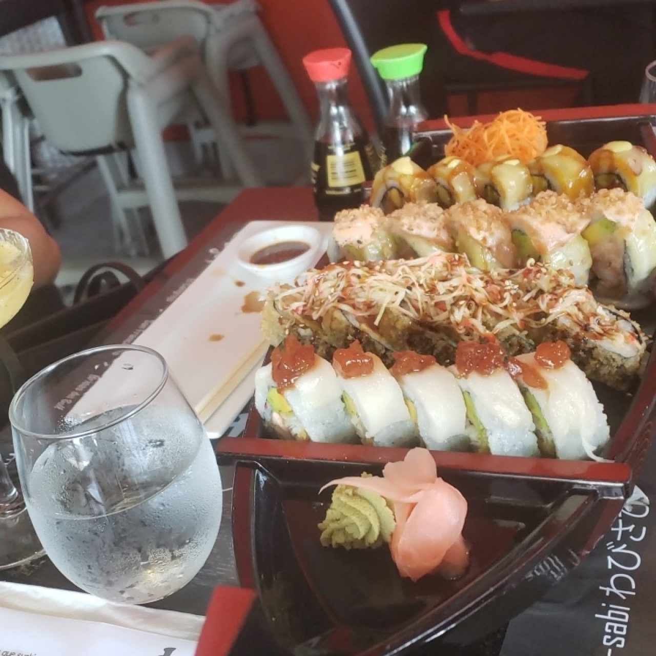 sakura, tribu, tokio y tropical 