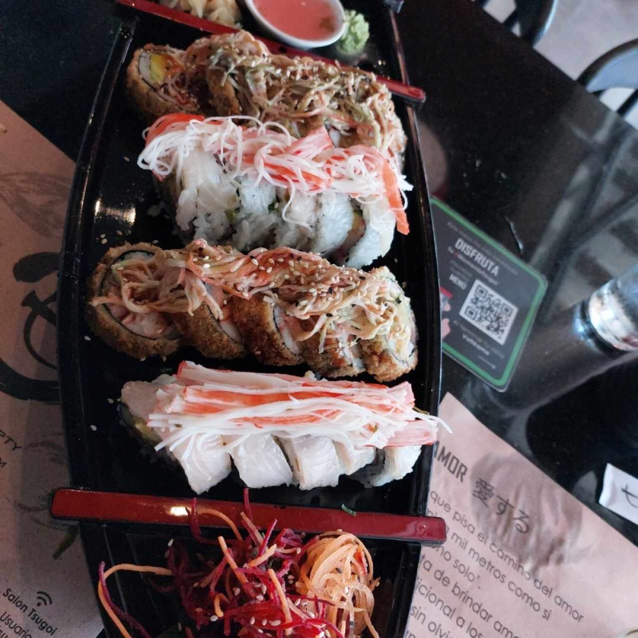 Rolls Especiales - Ceviche roll & Tribu Roll