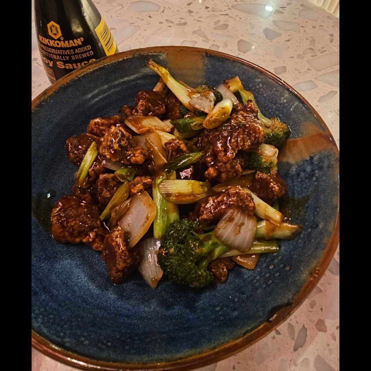 Platos Calientes - Mongolian Beef