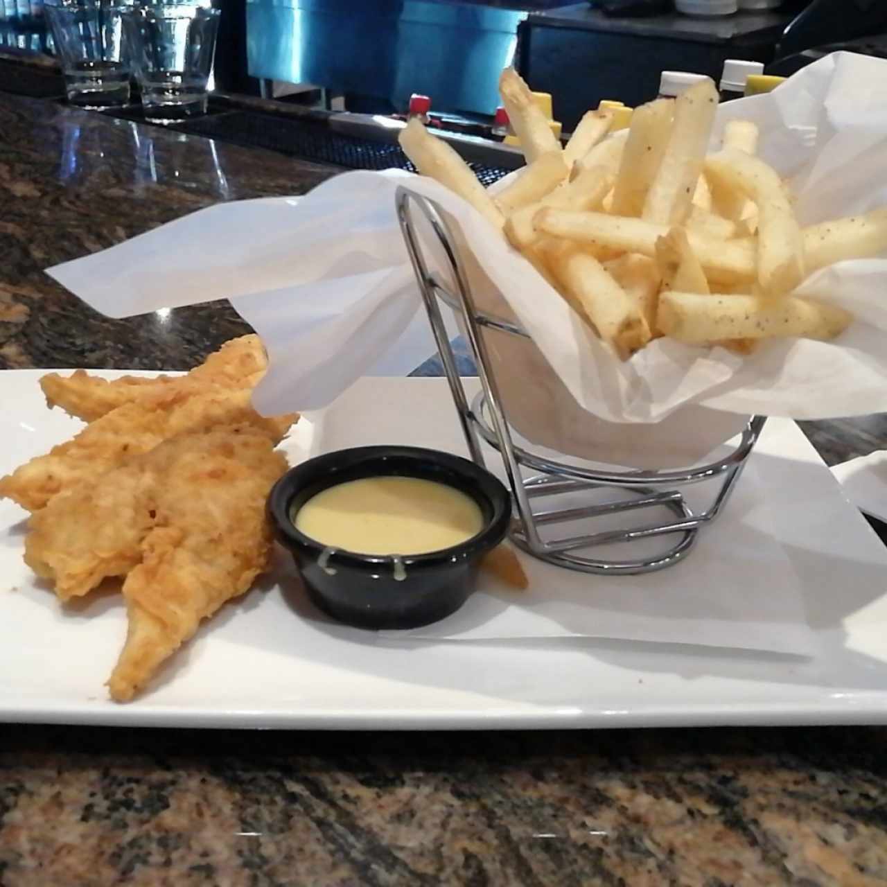 chicken fingers menú lunch