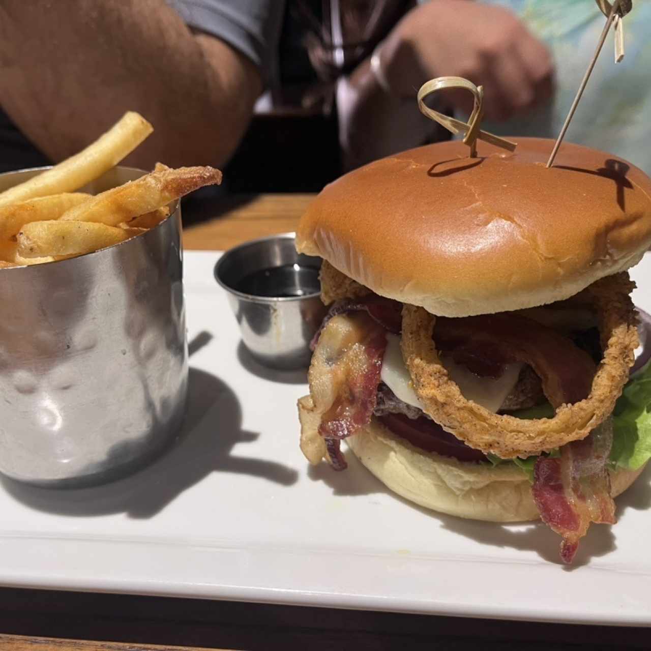 FRIDAYS SIGNATURE WHISKEY-GLAZED BURGER