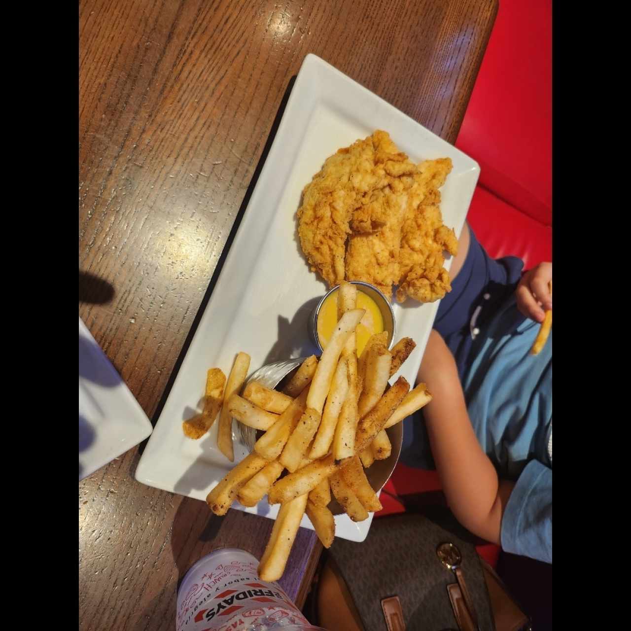 KIDS CHICKEN FINGERS