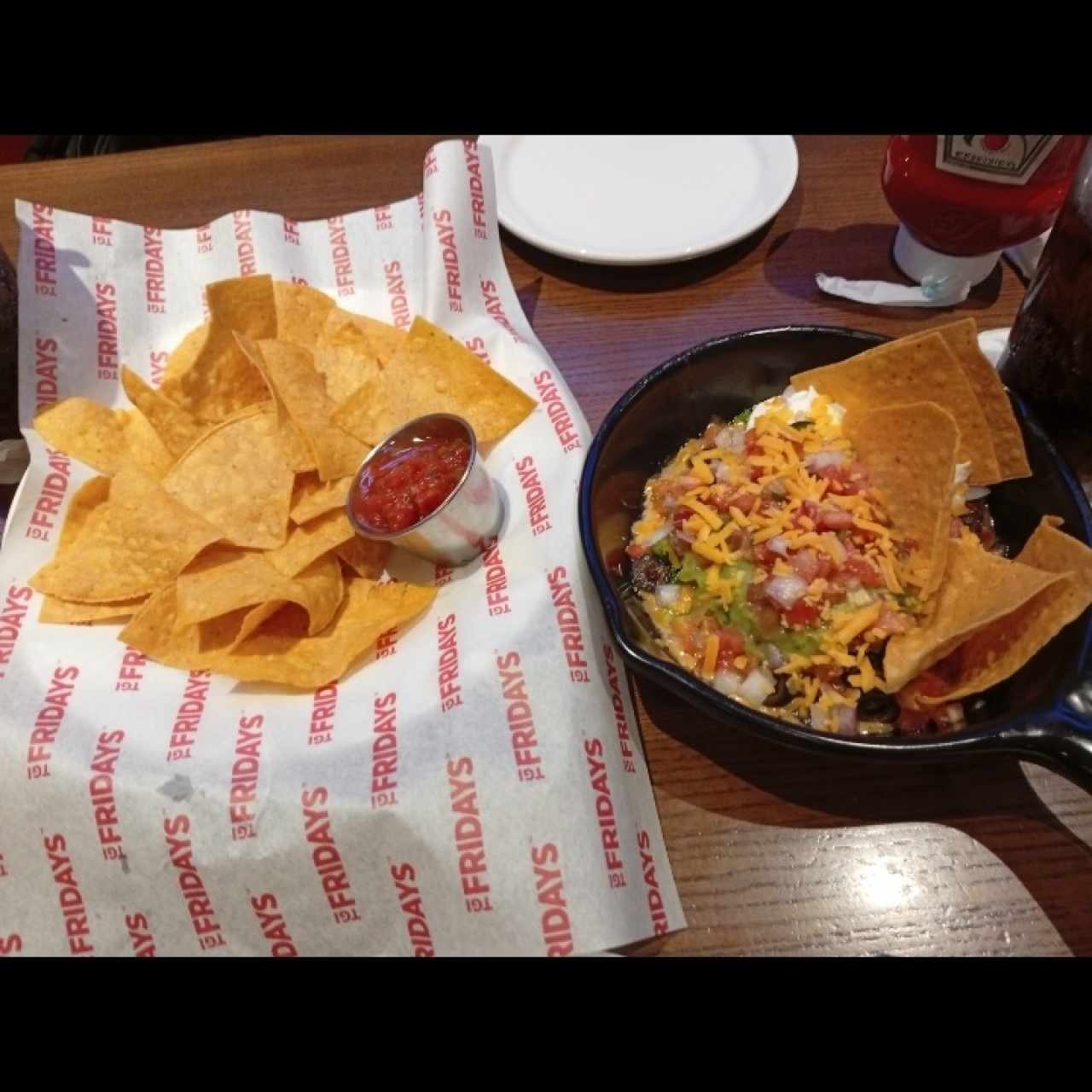 Appetizers - FRIDAYS TOSTADO NACHOS
