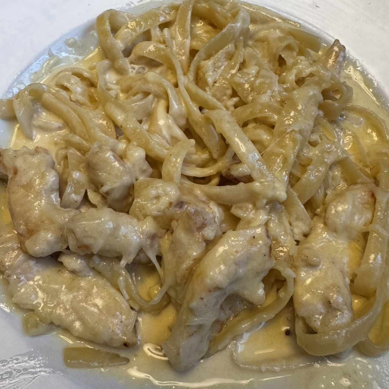 FETTUCCINE ALFREDO WITH CHICKEN