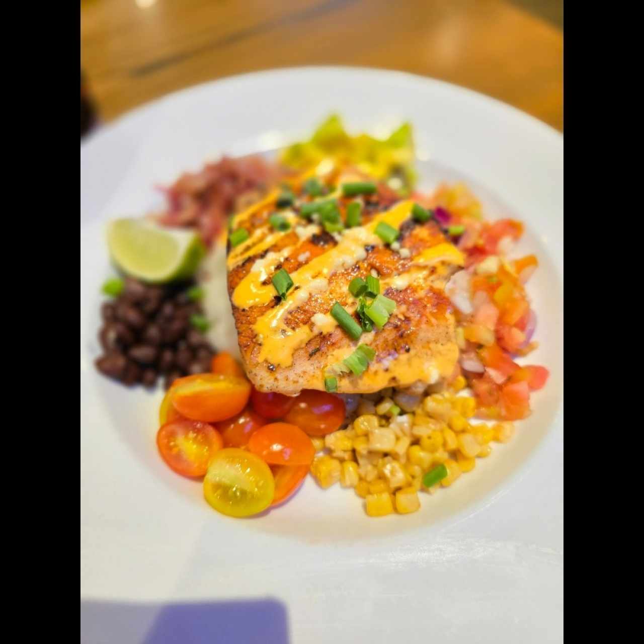 GRILLED SALMON MEXI BOWL